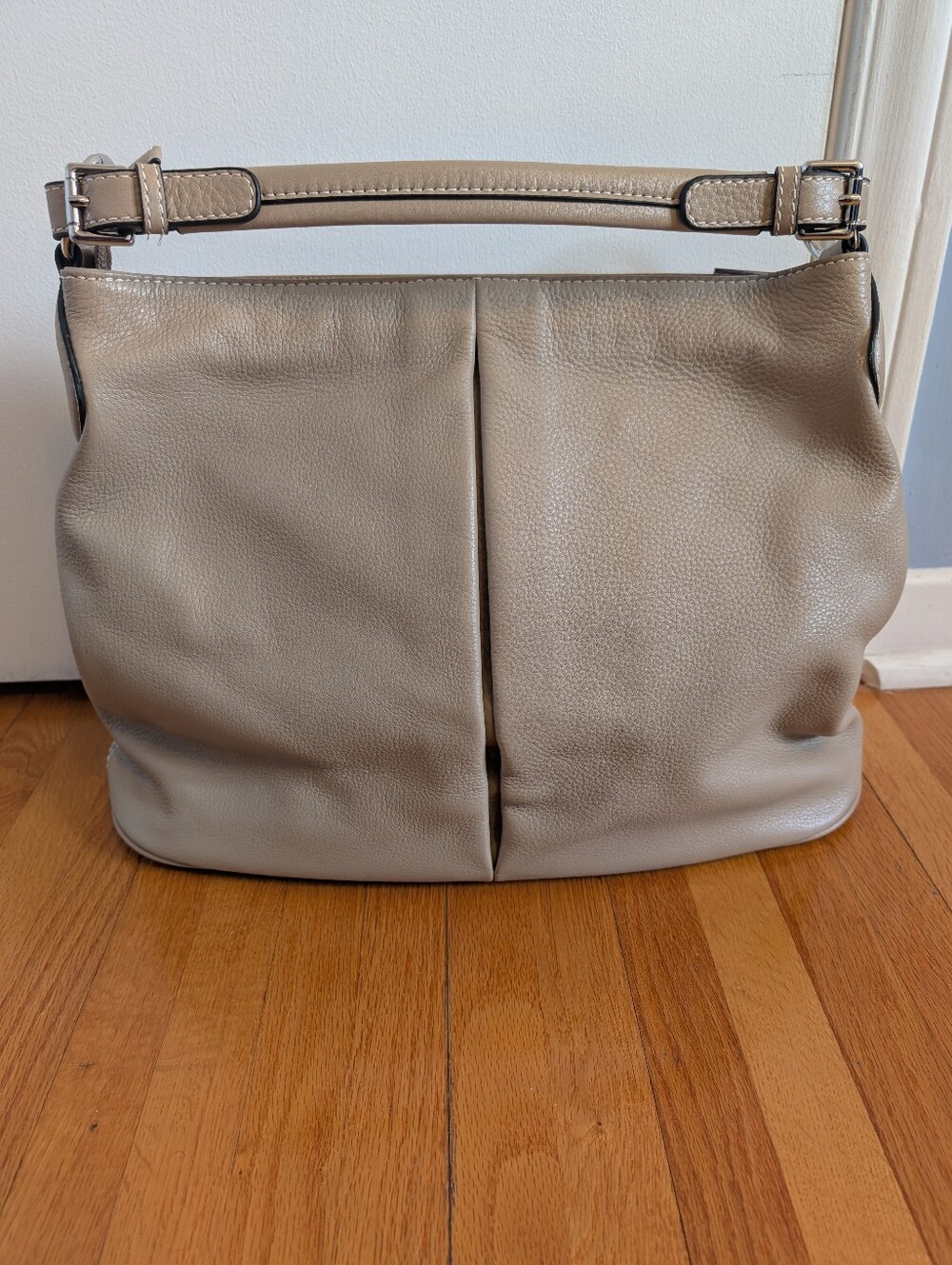 DANIER Taupe Pebbled Leather Hobo Shoulder Bag - Style D-120105